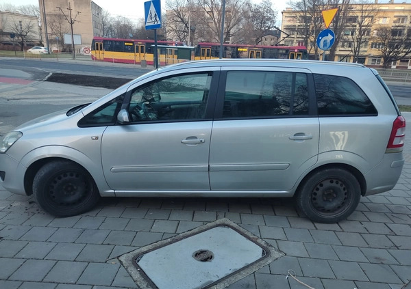 Opel Zafira cena 10500 przebieg: 217000, rok produkcji 2009 z Łódź małe 92